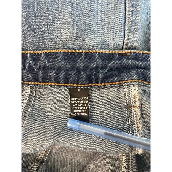 Refuge Womans Blue Denim Faded 6-Front Button Pocket Mini Skirt Size 8 - Picture 8 of 8